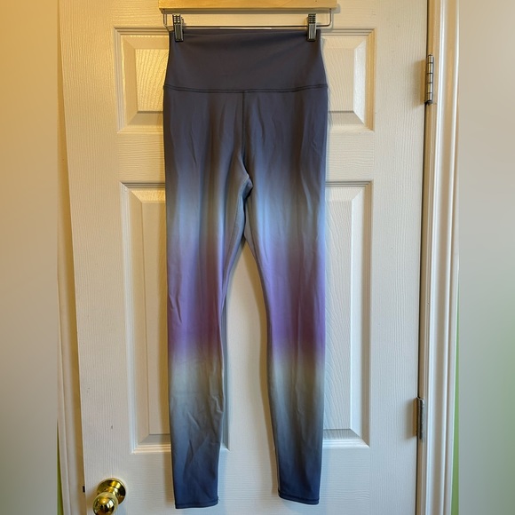 ALO Gradient Leggings - Size Medium - Picture 1 of 3